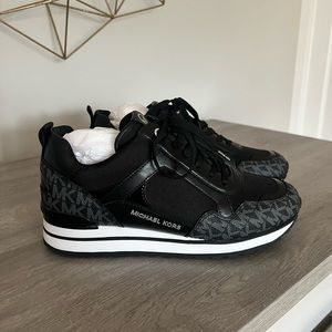 Michael Kors Wilma Logo Trainer